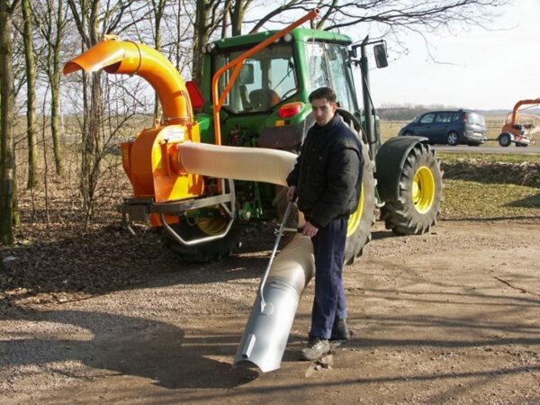 Aspirateur de feuilles sur tracteur Votex 570 PTO