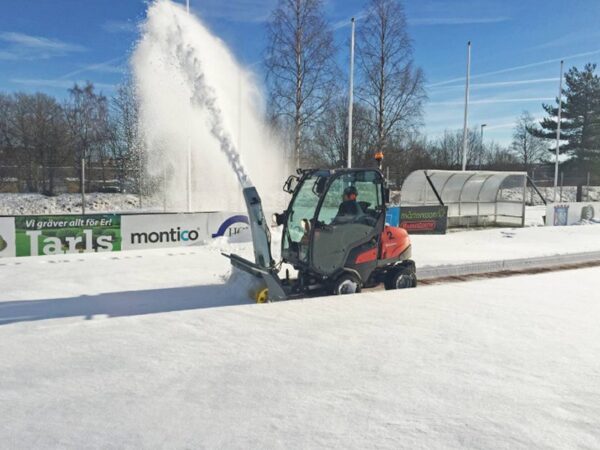 Fraise à neige BASIC sur frontale Kubota