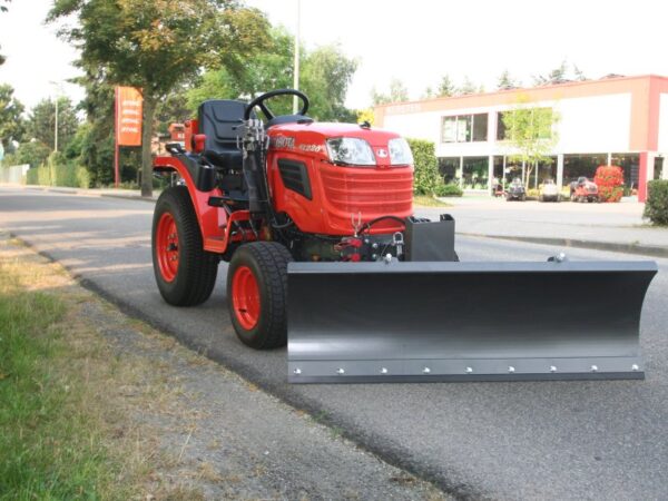 Lame neige SCHN 13545 sur Kubota G23